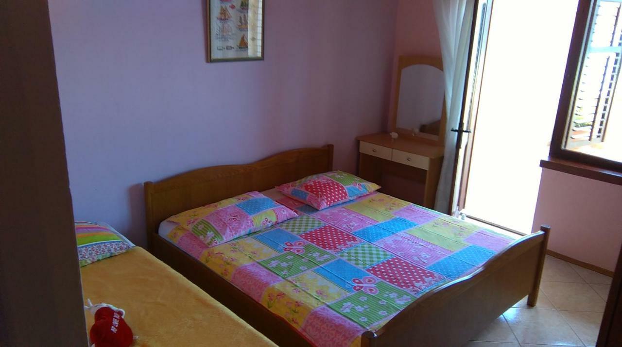 Marin I Vinka Apartment Trogir Ngoại thất bức ảnh